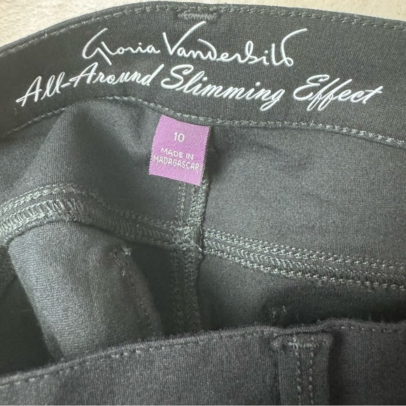 Gloria Vanderbilt Amanda Jeans 10 Short Women’s Slimming Effect - Picture 6 of 13